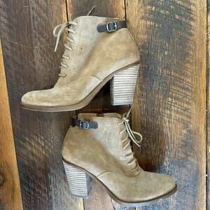 Lucky Brand Ecoch Nubuck Lace Heeled Bootie Size 9